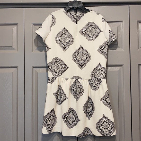 Madewell drop waist dress in black and cream. - Picture 4 of 6